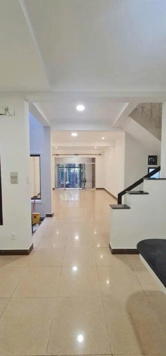 BÁN NHÀ ĐẸP ĐƯỜNG VIP P. TÂN ĐỊNH – 3 TẦNG – NỞ HẬU – THUÊ 40TR/TH – CHỈ 22 TỶ