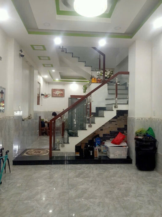 ????Bán Nhà 4 Tầng gần đường Hà Huy Giáp, Ngã tư Ga,THẠNH LỘC Q12.dt 56m2 (4mx14) hẻm ô tô???? 5,3tỷ.