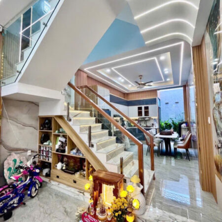 Nhà xinh 3 tầng 4PN hẻm xe hơi Thạnh Lộc Q12, 60m2 sổ hồng riêng, giá chỉ 5.6 tỷ – An cư lạc