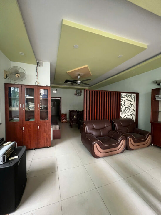 Bán gấp giá tốt! Nhà HXH Nguyễn Cảnh Chân Q1, DT: 98m², Sổ riêng, Xây CHDV hoặc ở ngay, Giá 19,5 tỷ