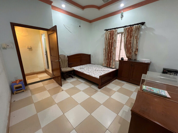 Bán gấp giá tốt! Nhà HXH Nguyễn Cảnh Chân Q1, DT: 98m², Sổ riêng, Xây CHDV hoặc ở ngay, Giá 19,5 tỷ