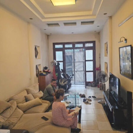 Bán nhà Khương Đình 48m xây dựng 5 tầng kiên cố, ba gác đỗ cửa giá 7,8 tỷ