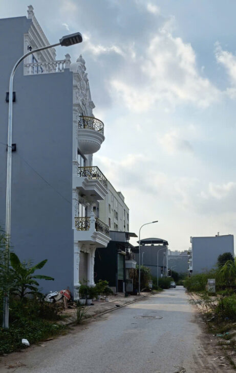 Đất DV 5.5 Trạm Trôi 99.7m2- MT5.5, vỉa hè KD, ô tô tránh, giá 13.4 tỷ