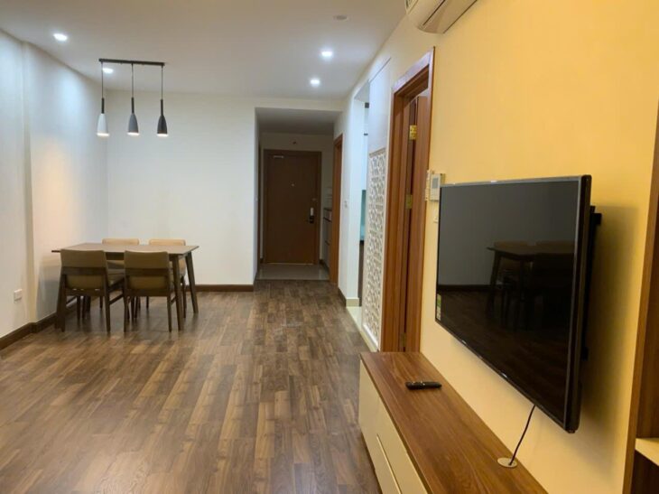 chính chủ cần bán căn hộ 2N-2Vs goldmark 136 hồ tùng mậu giá 7 tỷ xxx nhỏ,để lại full nội thất