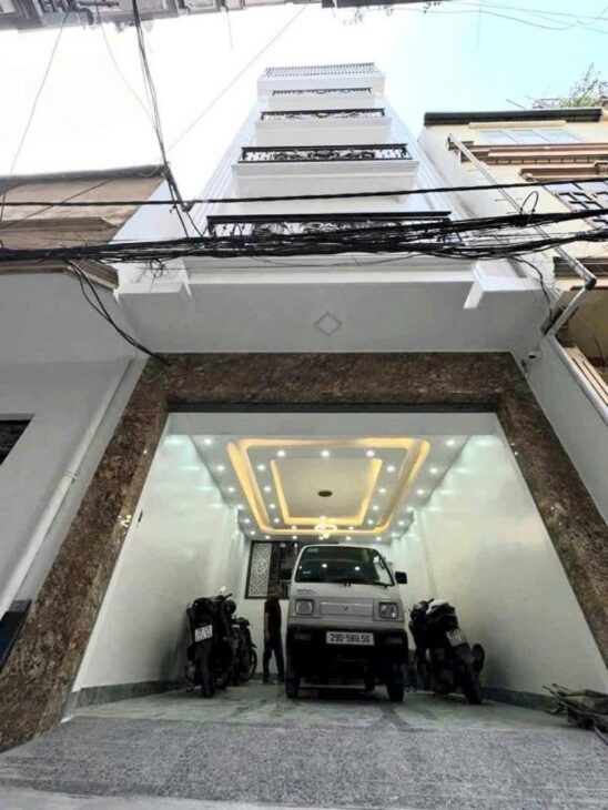 HOÀNG QUỐC VIỆT 30M x6 TẦNG,THANG MÁY 19,8 TỶ,PHÂN LÔ,Ô TÔ QUA NHÀ,NGÕ THÔNG,KINH DOANH,GẦN PHỐ