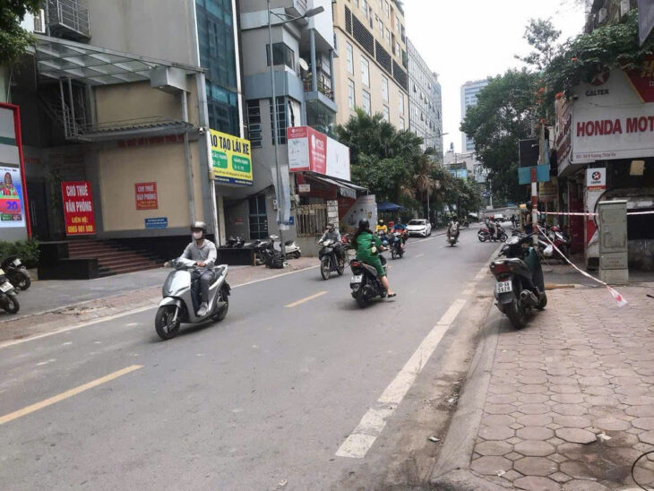 VỊ TRÍ VÀNG – Nhà Vương Thừa Vũ phân lô sát phố 90 sổ đỏ, ô tô tránh 25,5 tỷ