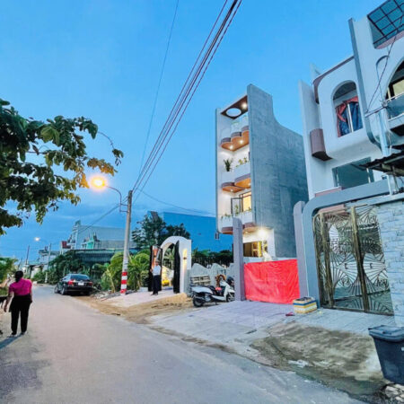 nhà lê thị tám