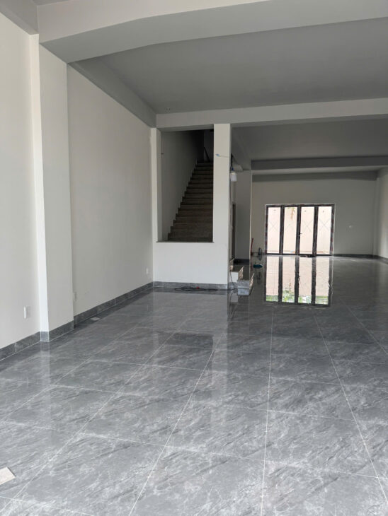 Nhà mặt tiền Phạm Văn Đồng, ngay Gigamall. DT 7.4×29 nhà 1 trệt 2 lầu mới xây