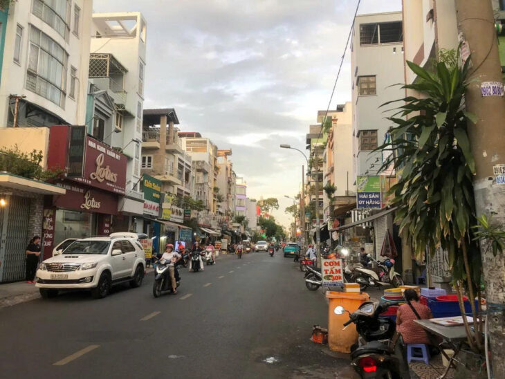 Bán Nhà Mặt Tiền Vĩnh Viễn Quận 10 4 Tầng, 65m², Ngang 4.5m, Dòng Tiền 530Triệu/Năm, Giá 21.6 Tỷ TL