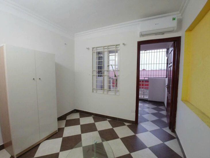 Bán nhà 5 tầng đẹp Khu Long Biên Gần ô tô đỗ, thu nhập 240tr/năm
