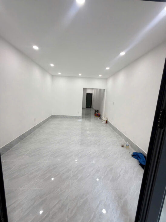 CHO THUÊ NHÀ MẶT TIỀN TRUNG TÂM TÂN BÌNH- 3 PHÒNG – Ở & KINH DOANH TÔT: 18 TRIỆU. SANG 0777826387