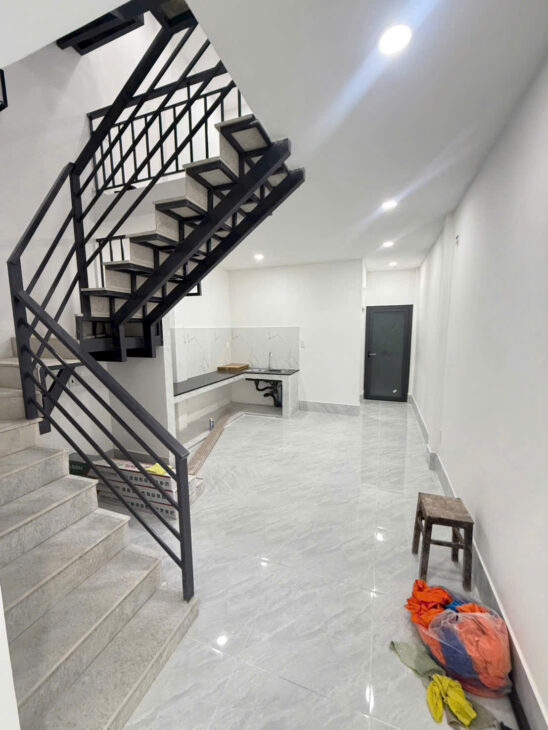 THUÊ NHÀ NGUYÊN CĂN TÂN BÌNH- LÝ THƯỜNG KIỆT – 4 PHÒNG NGỦ – CHỈ 16 TRIỆU. SANG: 0777826387