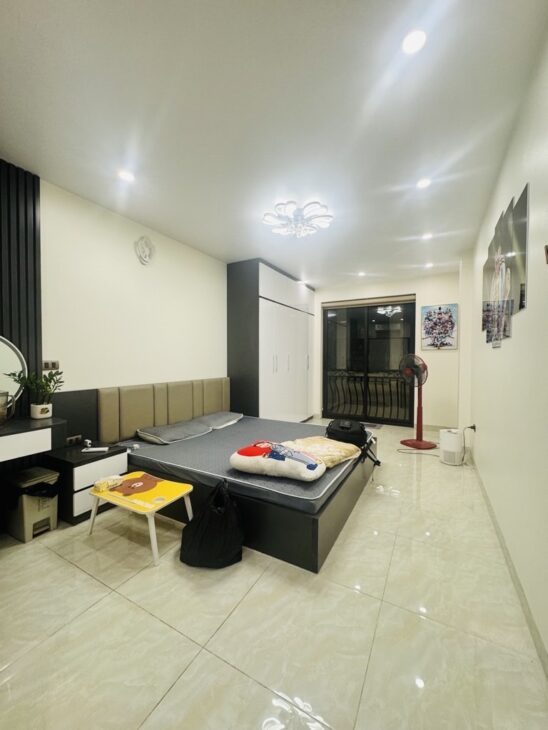 CẦU GIẤY 32M x6 TẦNG-15,5 TỶ 2 MẶT NGÕ THÔNG KINH DOANH,GẦN PHỐ,THANG MÁY