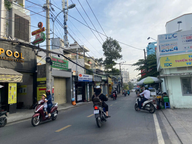 Nhà mặt tiền Chương Dương, ngay ngã 4 Thủ Đức. DT 8×27. Đang cho thuê 60tr/tháng