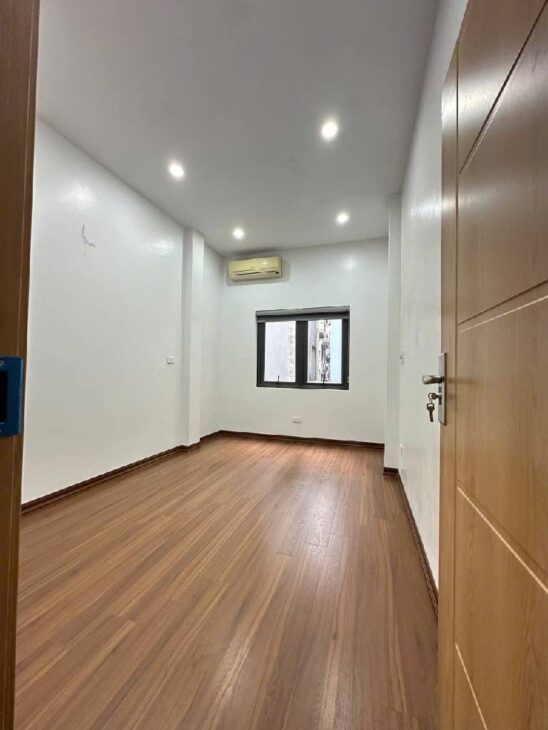 DOÃN KÊ THIỆN 42M x5 TẦNG-8,6 TỶ-VÀI BƯỚC Ô TÔ TRÁNH,NGÕ THÔNG CÁC NGẢ,PHÂN LÔ