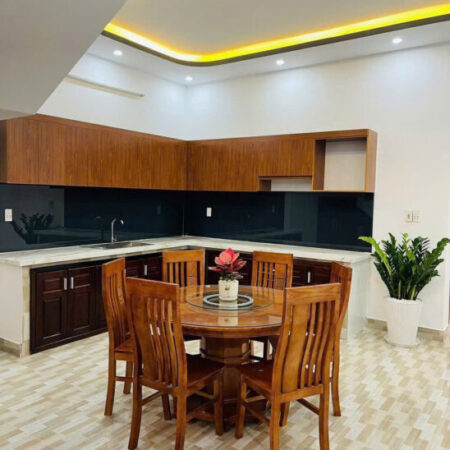 Bán nhà 3 tầng MT Đỗ Bí, phố Tây An Thượng, gần biển Mỹ Khê, đang cho thuê 25tr/th