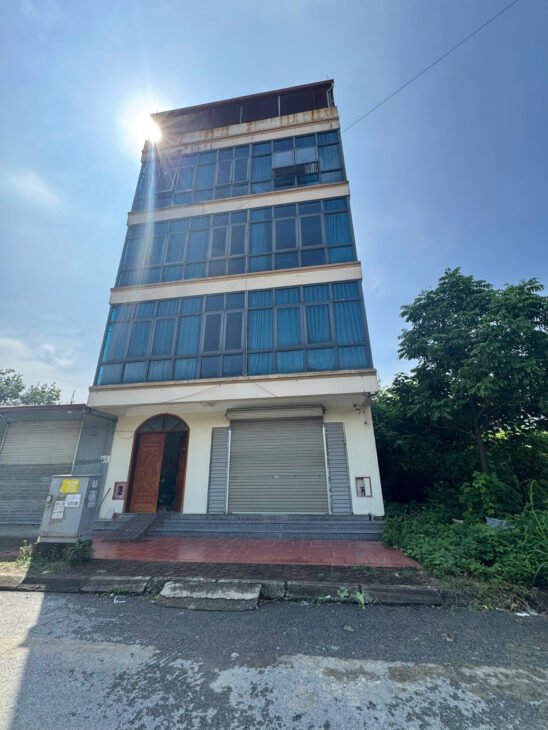 Bán HOTEL 15 PHÒNG tại Đường 32, Xã Ngọc Tảo, Phúc Thọ, Hà Nội, giá siêu hời 9 tỷ,112m2