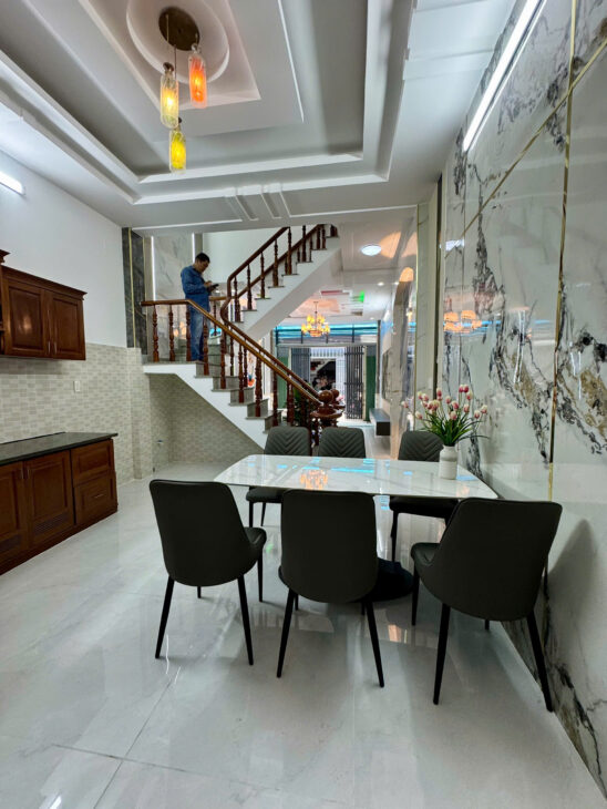 BÁN NHÀ 3 TÀNG MỚI KENG 4PN SHR TÂN CHÁNH HIỆP Q12 HẺM XE HƠI 5M