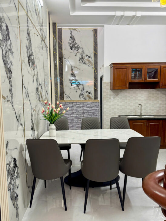 BÁN NHÀ 3 TÀNG MỚI KENG 4PN SHR TÂN CHÁNH HIỆP Q12 HẺM XE HƠI 5M