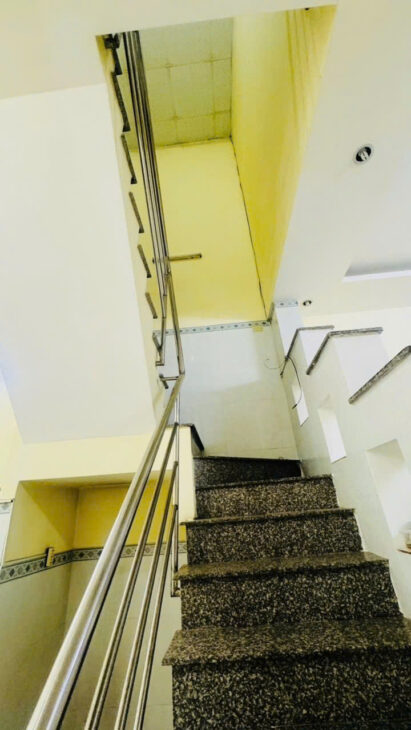 Mặt tiền đường 51 – Quận 7 – 2 tầng – 2 PN – Giá ̣9.5 tỷ