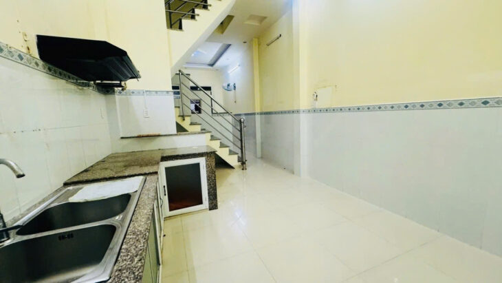 Mặt tiền đường 51 – Quận 7 – 2 tầng – 2 PN – Giá ̣9.5 tỷ