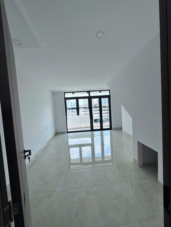 📣 Tân Phú – Mặt Tiền Kinh Doanh Đỉnh – Dòng Tiền Gần 400 Triệu / Tháng – DTSD 2622 M2 – 95 Tỷ