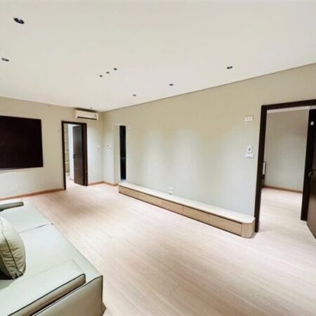 TẬP THỂ TẦNG 2 ĐƯỜNG HOÀNG QUỐC VIỆT 75M 2 NGỦ GIÁ 4,25 TỶ,FULL NỘI THẤT