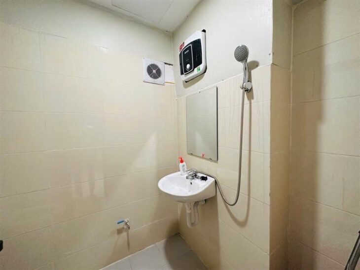 TẬP THỂ TẦNG 2 ĐƯỜNG HOÀNG QUỐC VIỆT 75M 2 NGỦ GIÁ 4,25 TỶ,FULL NỘI THẤT