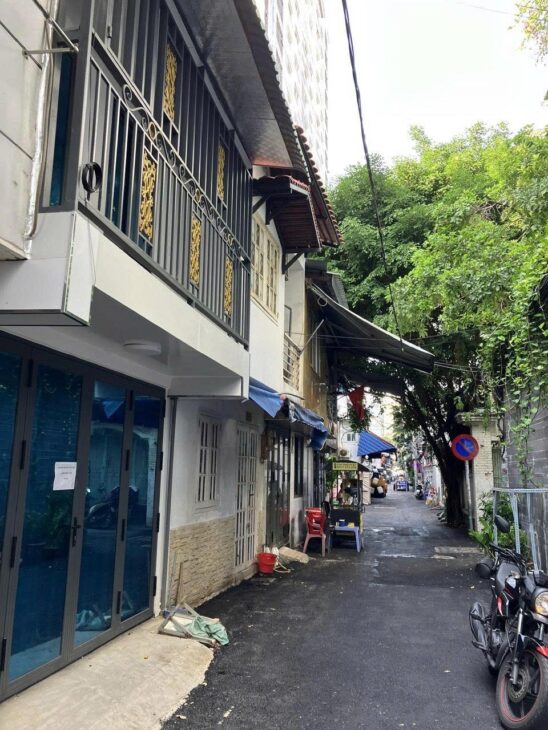 Cho thuê nhà xinh xắn 2 tầng Cao Thắng, Q3: 20m2, 2PN, giá chỉ 12tr/tháng, gọi ngay 0938772167!