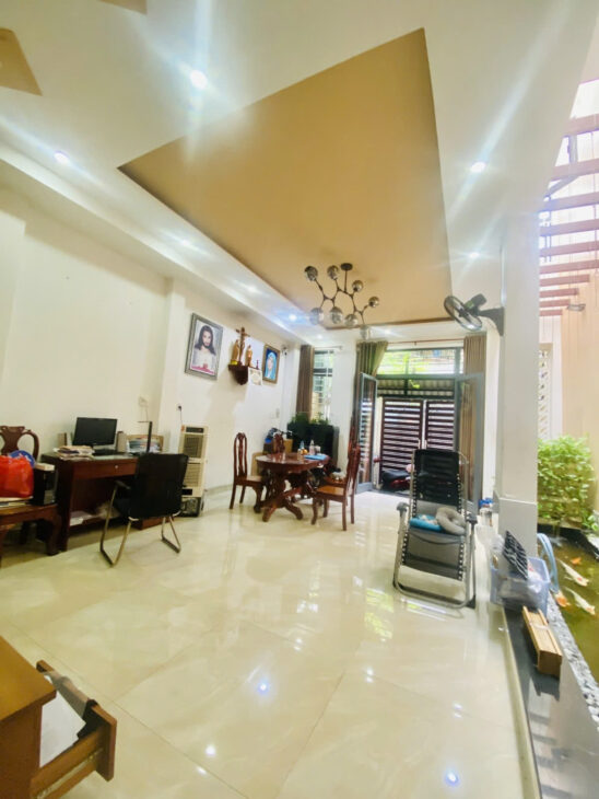 NHÀ ĐẸP CHÍNH CHỦ 💰8.5TỶ TL, 72M², NGANG HƠN 5M – CỰC HIẾM KHU CMT8, TÂN BÌNH. Gần Q10-Q3