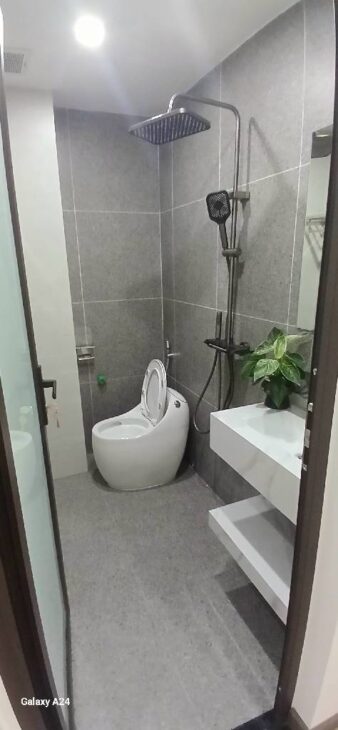 LẠC LONG QUÂN 40M 16,5 TỶ,Ô TÔ TRÁNH,VÀO NHÀ,KINH DOANH,TRƯỚC NHÀ VIEW HỒ THOÁNG VĨNH VIỄN