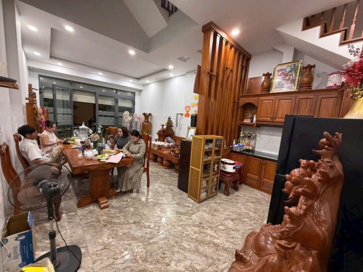 Bán nhà 1 trệt 2 lầu khu Phú Hồng Thịnh 9 – P. Đông Hòa, Dĩ An , TP HCM