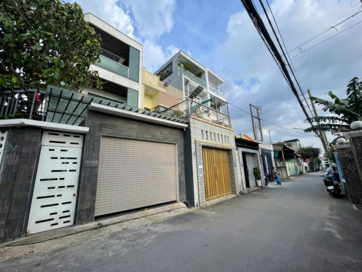 BÁN NHÀ 1 TRỆT 1 LẦU GẦN SÂN VẬN ĐỘNG ĐÔNG HÒA, TP. DĨ AN