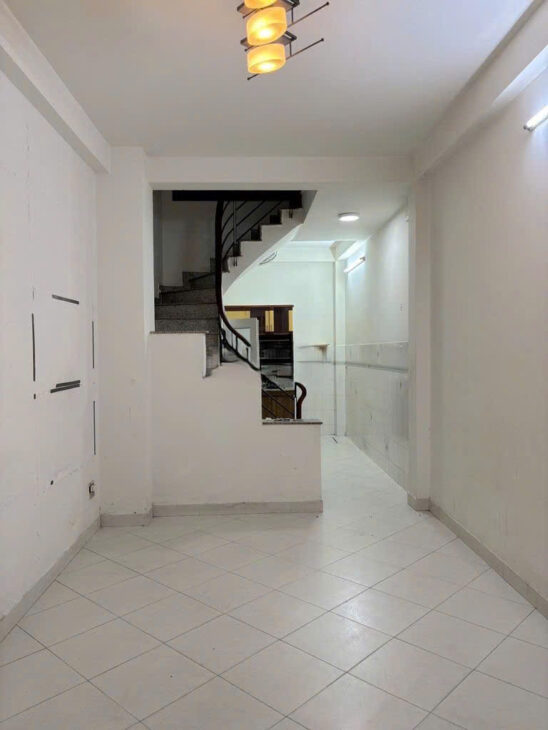 Cho thuê nhà nguyên căn – Nguyễn Hiền, P.4, Q.3- 20 tr/ tháng