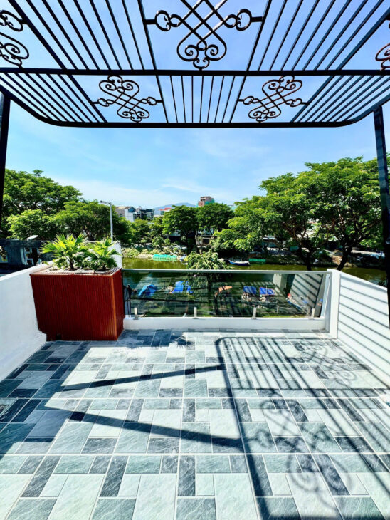 🏡 NHÀ ĐẸP 3 TẦNG VIEW SÔNG – MẶT TIỀN YÊN KHÊ 2 – CÁCH BIỂN NGUYỄN TẤT THÀNH 200M 🌊