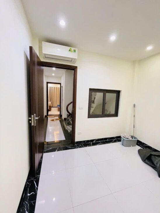 BÁN NHÀ NGỌC THỤY ĐẸP LONG LANH – NGÕ THÔNG , 40M² GIÁ HƠN 7 TỶ