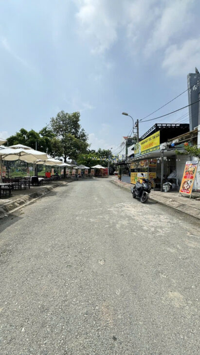Đất Mặt Tiền KDC Bình Chánh View Sông Hồ – Sát Quận 8 – Đang Có Dòng Tiền Cho Thuê – Ngang Khủng
