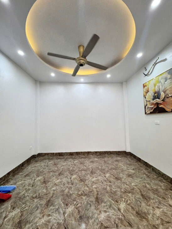 NGỌC LÂM PHÂN LÔ TRƯỚC NHÀ Ô TÔ CHÁNH 40M2 X 5 TẦNG 15.9 TỶ.