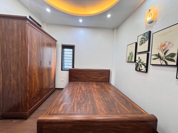 NGỌC LÂM PHÂN LÔ TRƯỚC NHÀ Ô TÔ CHÁNH 40M2 X 5 TẦNG 15.9 TỶ.