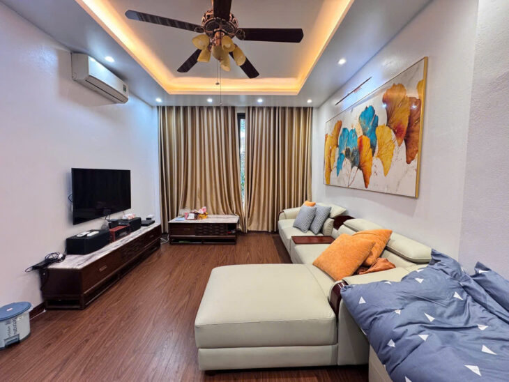 NGỌC LÂM PHÂN LÔ TRƯỚC NHÀ Ô TÔ CHÁNH 40M2 X 5 TẦNG 15.9 TỶ.