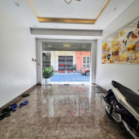 NGỌC LÂM PHÂN LÔ TRƯỚC NHÀ Ô TÔ CHÁNH 40M2 X 5 TẦNG 15.9 TỶ.