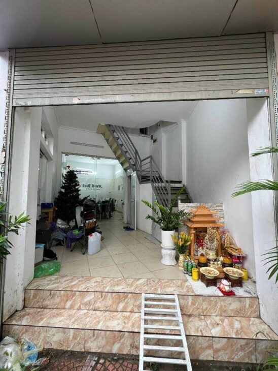 CẦU GIẤY DT 42M GIÁ 15,3 TỶ,Ô TÔ ĐỖ CỬA,CÁCH PHỐ 20M,KINH DOANH