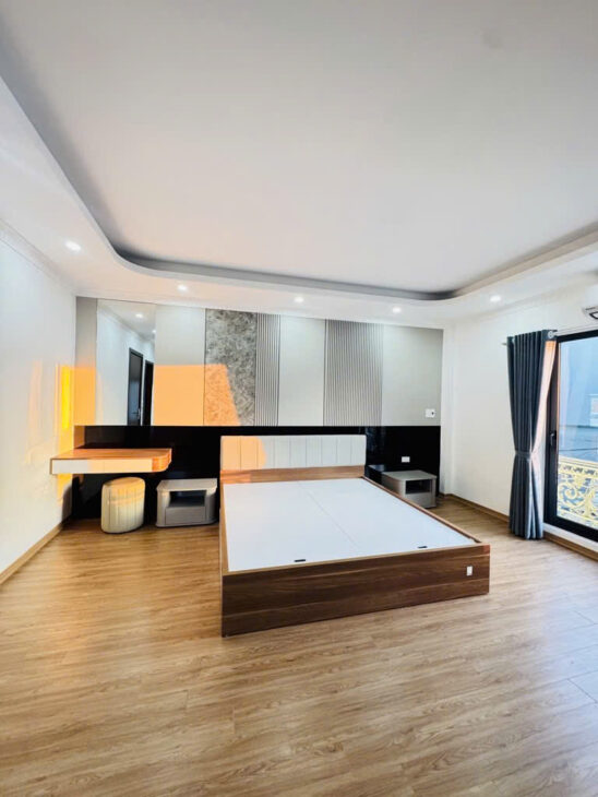 Nhà Ngọc Lâm xây mới 6 tầng – 47m – thang máy, ôtô đỗ trong nhà, 2 mặt thoáng, giá 11.7 tỷ