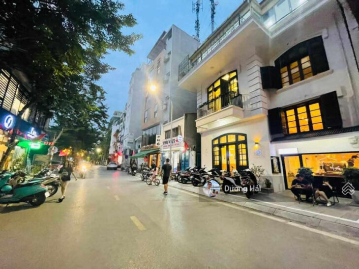 Bán nhà mặt phố phường Nghĩa Đô Cầu Giấy – 100m MT 6m – lô góc hai mặt ô tô kinh doanh vỉa hè