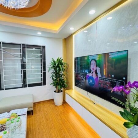 Bán nhà Kim Giang, Hoàng Mai, lô góc, gần phố, nở hậu, 40m2, 10.6tỷ(MTG)