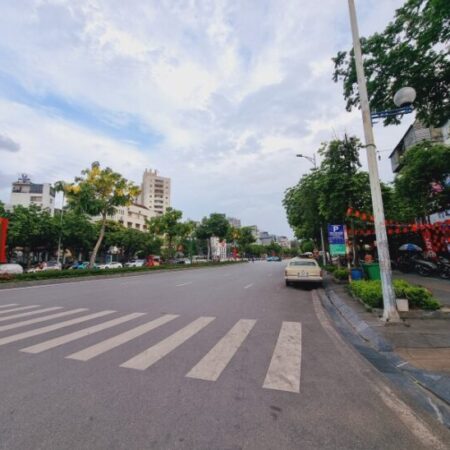 SIÊU MỸ PHẨM MP NGUYỄN KHÁNH TOÀN – LÔ GÓC – KD ĐỈNH – VỈA HÈ RỘNG – VIEW CÔNG VIÊN – CỰC HIẾM