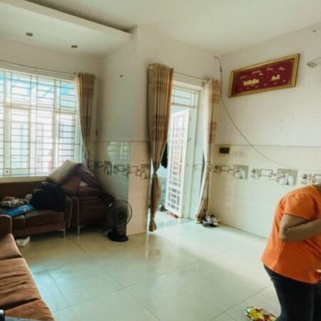 Bán nhà đường Tân Hoà 2, Hiệp Phú. Q9, TP HCM. DT 75 m2, 3 tầng, 4PN, SH. Giá 5.6 tỷ Bán nhà đường Tân Hoà 2, Hiệp Phú. Q9, TP HCM. DT 75 m2, 3 tầng, 4PN, SH. Giá 5.6 tỷ