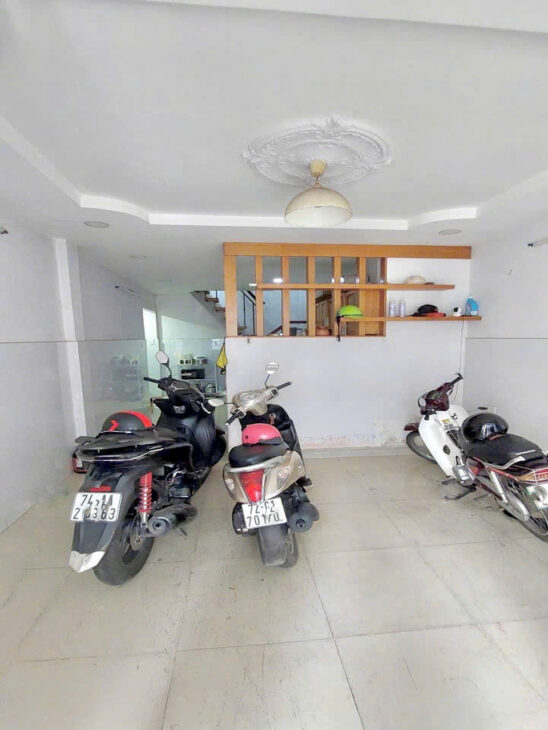 L1599 ⭐️ sát chợ Gò Vấp, SHR, Nở hậu, 3 tầng, 3.9x9m, 5.x tỷ