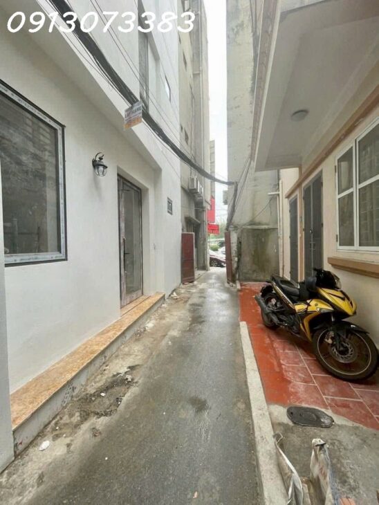 bán nhà Đường Láng, Thịnh Quang, Đống Đa, DT 62m2, 12T, cách một nhà ra phố, ngay ngã tư sở, nhà