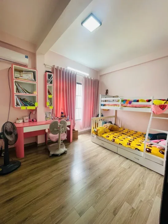 NHÀ MƠI- ĐẸP- FULL NỘI THẤT Phố Trạm 40m2 X 5 Tầng 10.85 Tỷ Long Biên Hà Nội.